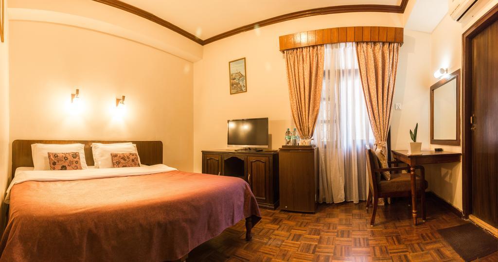 Hotel Excelsior Kathmandu Exteriör bild